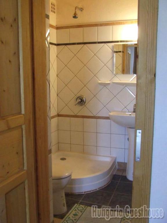Hungaria Guesthouse Будапешт Номер фото